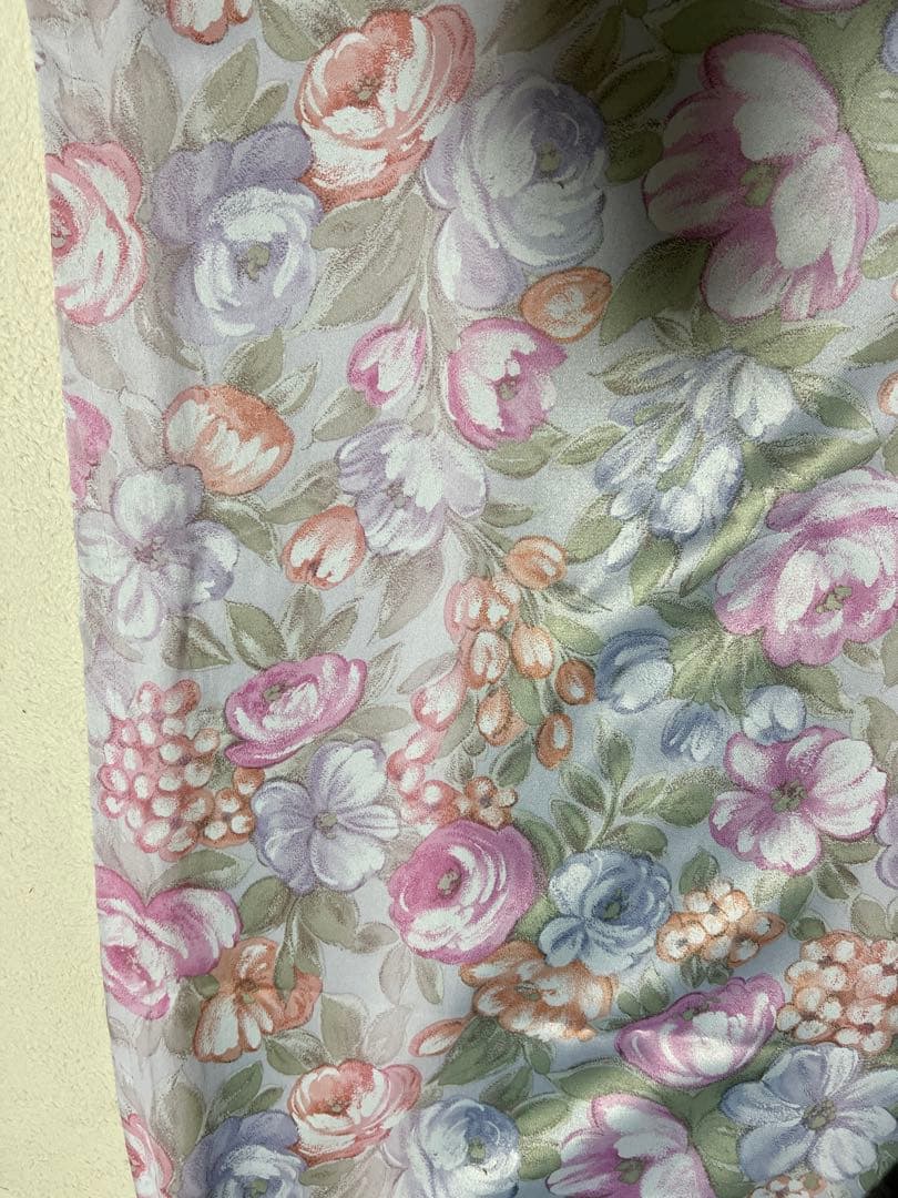 花柄 光沢カーテン