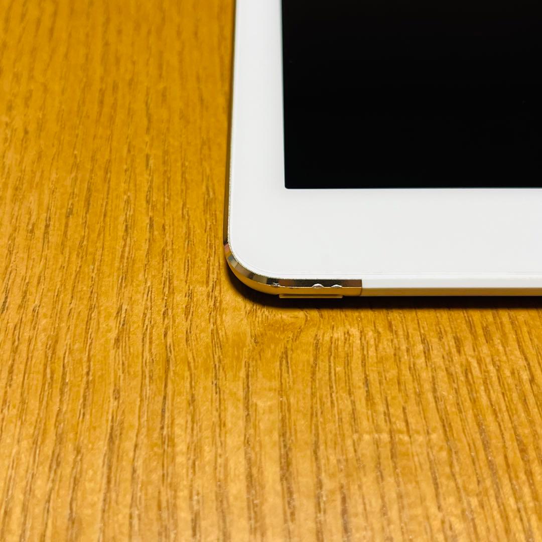 iPad Air 第2世代 16GB セルラーモデル シャンパンゴールド