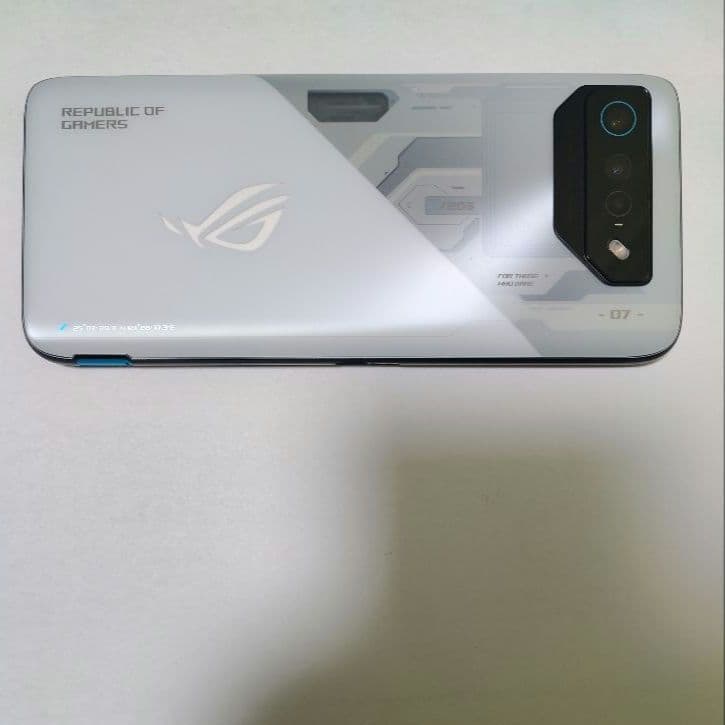 【美品・国内版】ROG Phone 7 12GB/256GB ストームホワイト