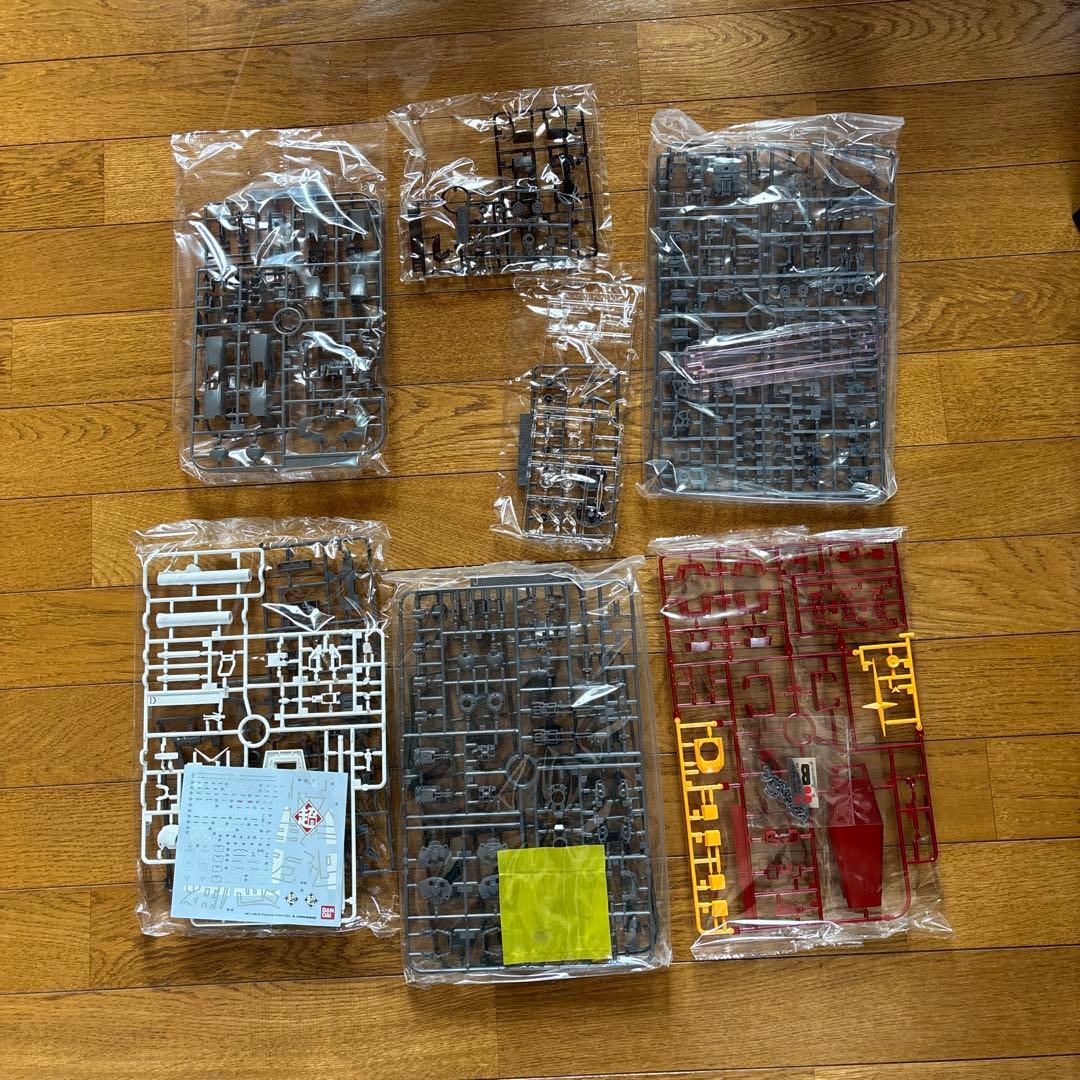 バンダイ MG 1/100 ガンダム Ver.2.0 リアルタイプカラー 超・…