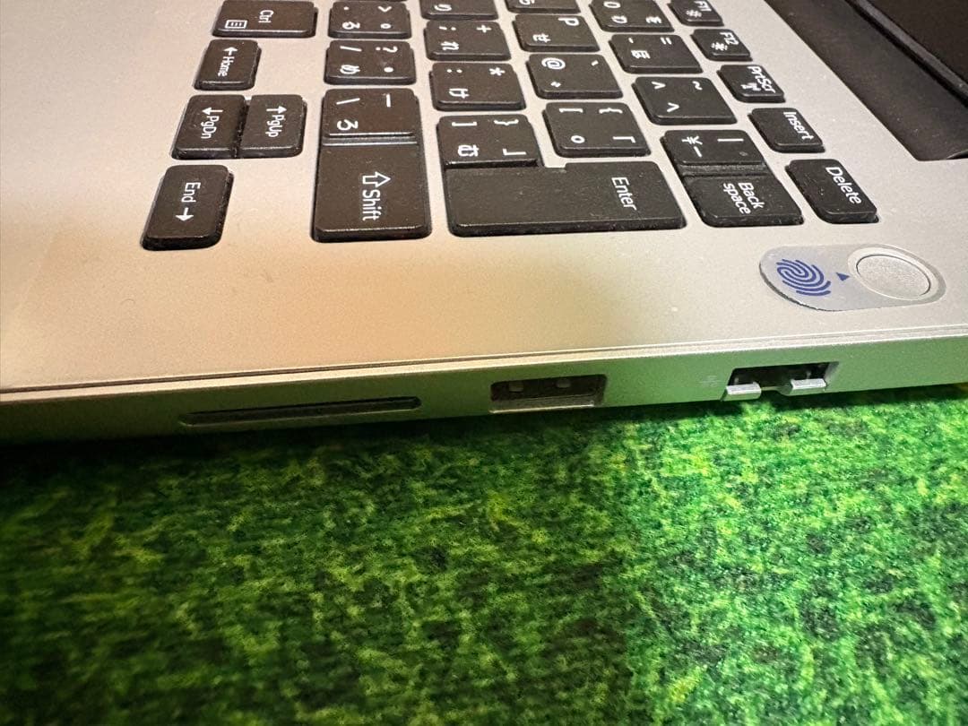 DELL Inspiron シルバー ノートPC 本体　AMD Ryzen5