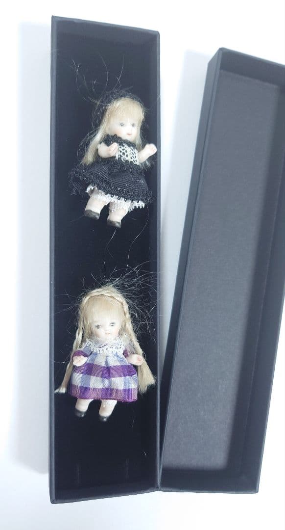 小さなビスクドール　シンディちゃん5センチ、2体