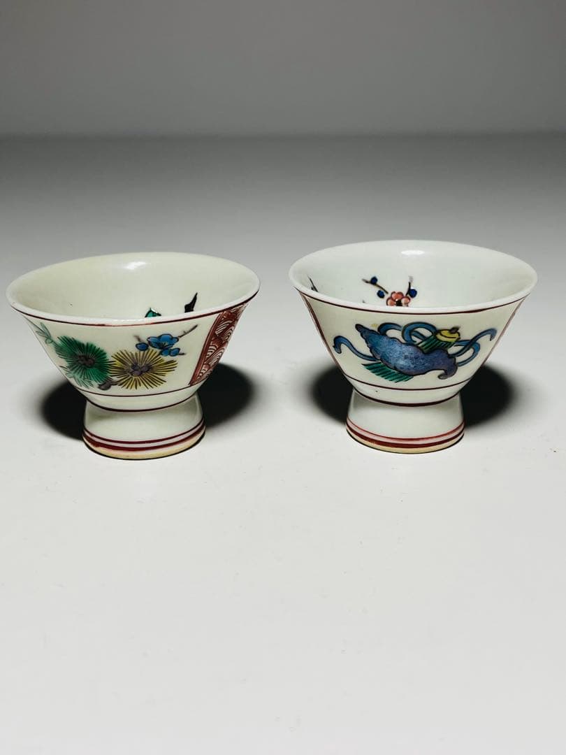 人間国宝 初代 徳田八十吉作 （八十吉銘) 彩絵　酒盃一對