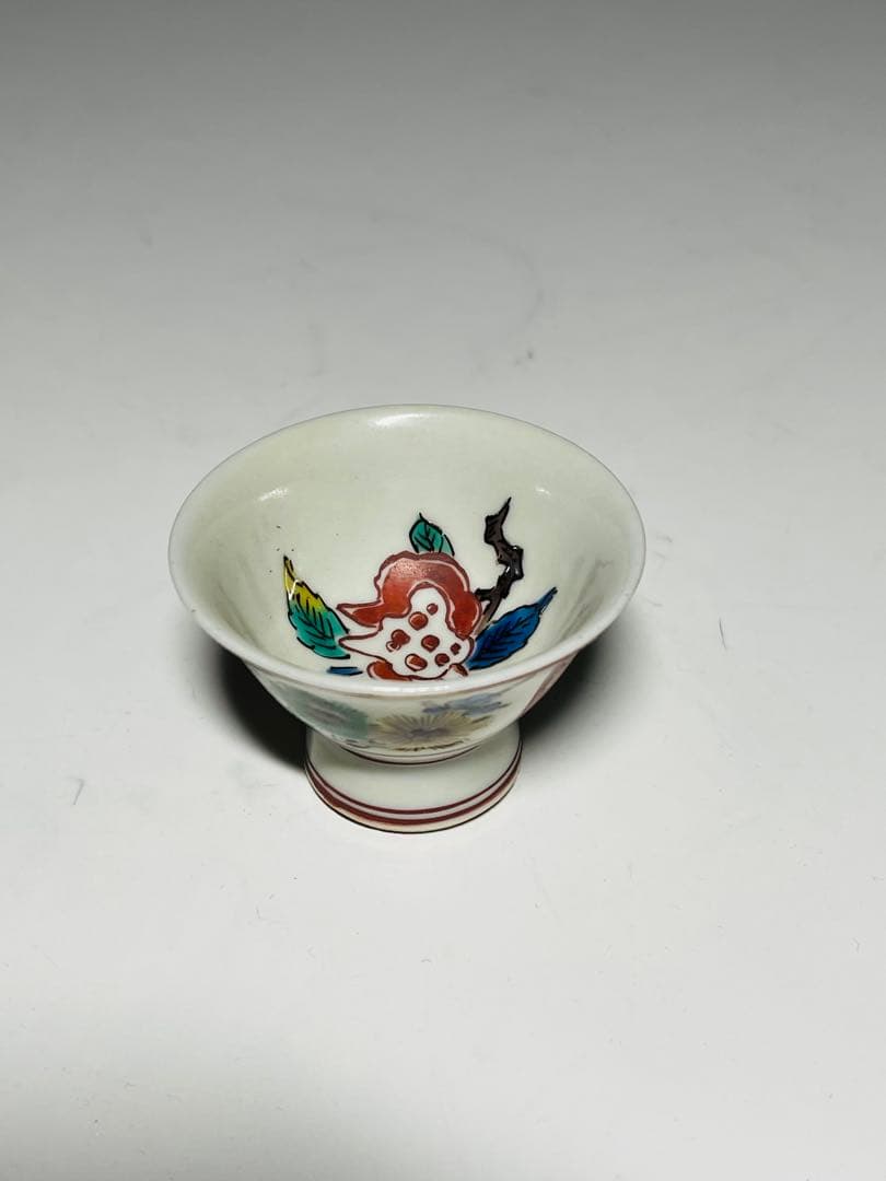 人間国宝 初代 徳田八十吉作 （八十吉銘) 彩絵　酒盃一對