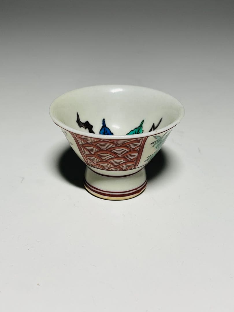 人間国宝 初代 徳田八十吉作 （八十吉銘) 彩絵　酒盃一對