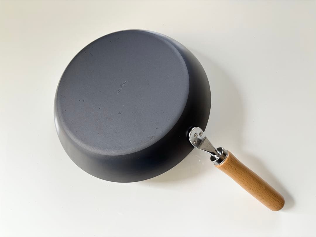 新品未使用⭐︎鉄製フライパン26cm 桜吟 窒化加工でサビにくい強靭な鉄