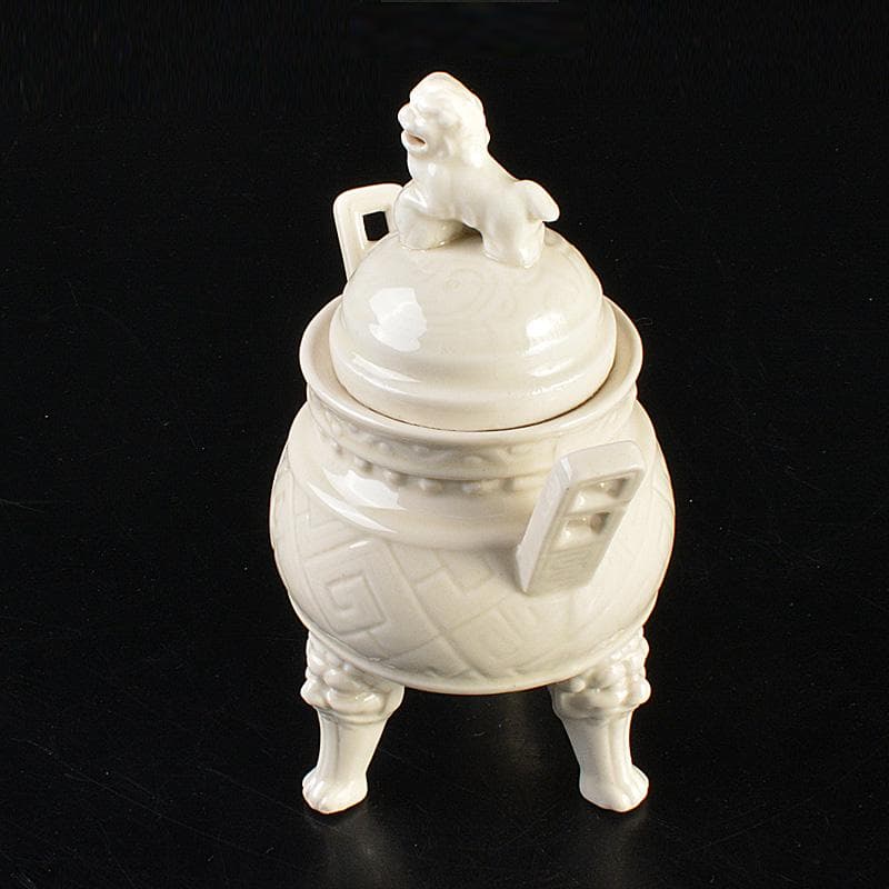 中国美術　徳化窯白磁　獅子摘　三足香炉　C　6267
