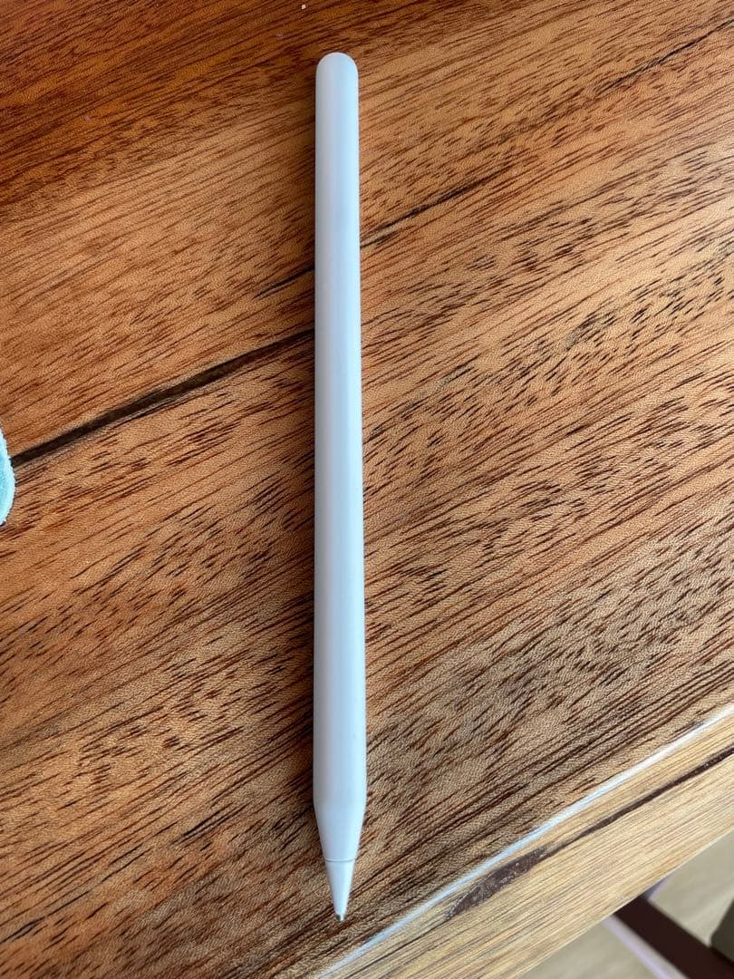 iPad 第7世代 32GB シルバー Wi-Fiモデル バッテリー容量79%