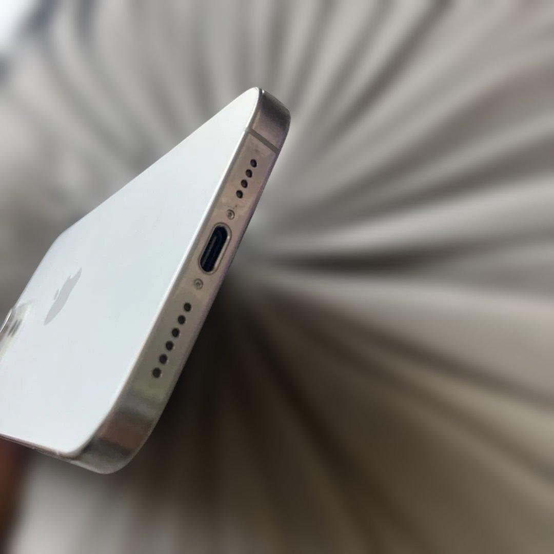 果物 【美品】iPhone 15 Promax 256GB ホワイト