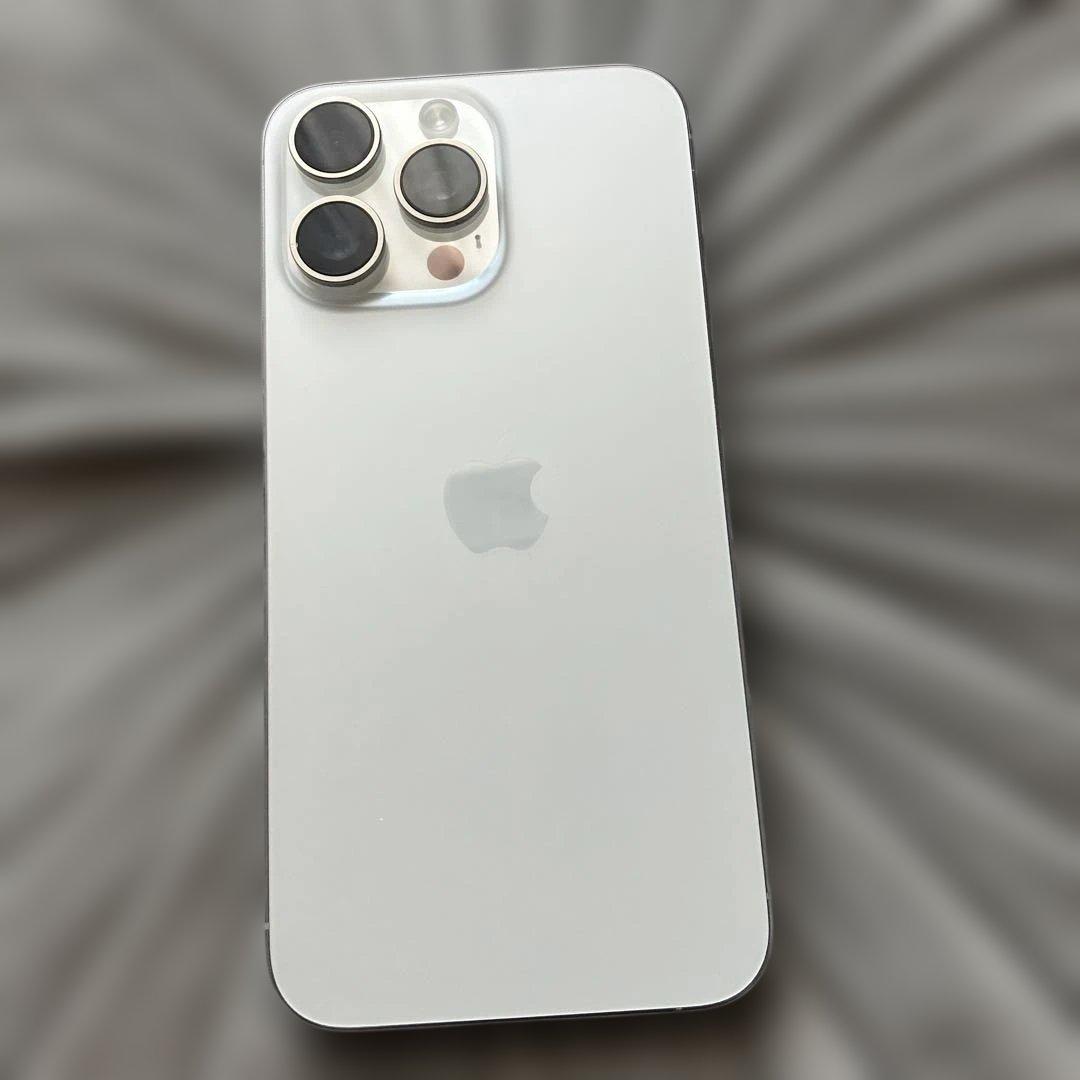 果物 【美品】iPhone 15 Promax 256GB ホワイト