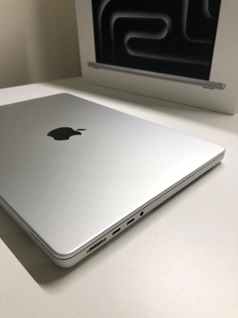 MacBook Pro 14インチ M5チップ 24GB 1TB US配列