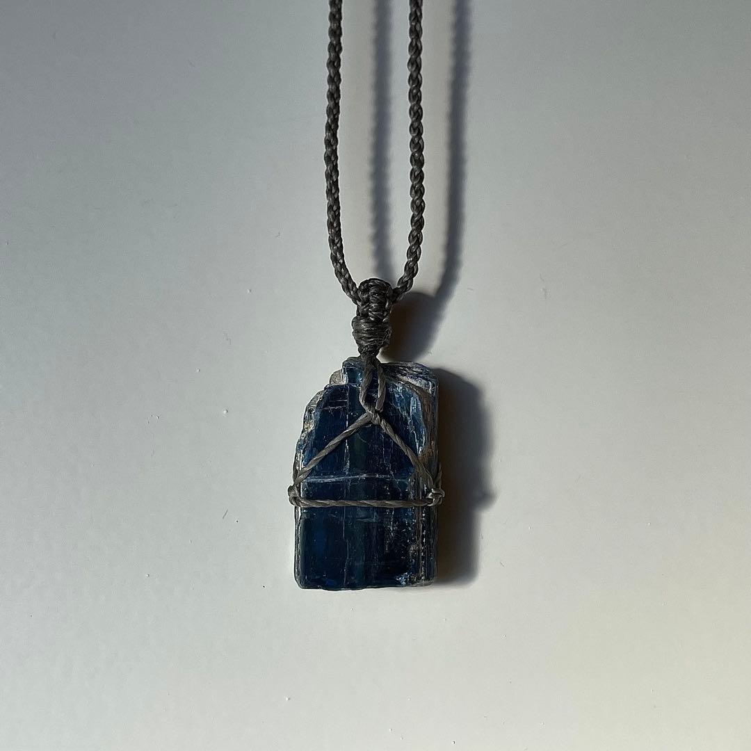 カイヤナイト ネパール産 ＊ ハンドメイド マクラメペンダント ネックレス ⑥