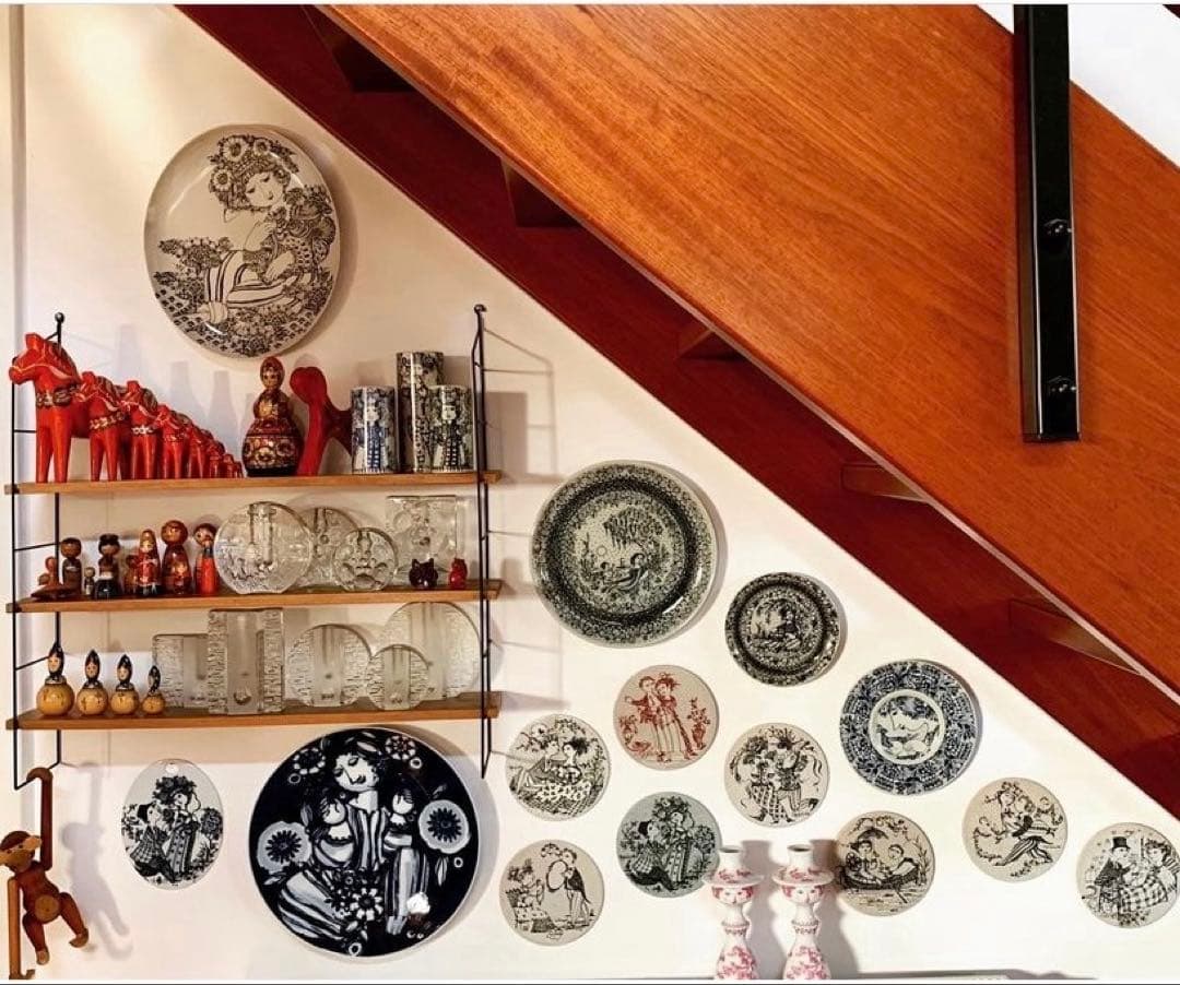 ビヨンヴィンブラッド　ビンテージのレアな初期の絵の皿！公園で楽しく遊んでます！A