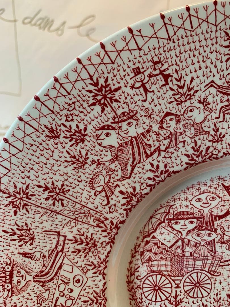 ビヨンヴィンブラッド　ビンテージのレアな初期の絵の皿！公園で楽しく遊んでます！A