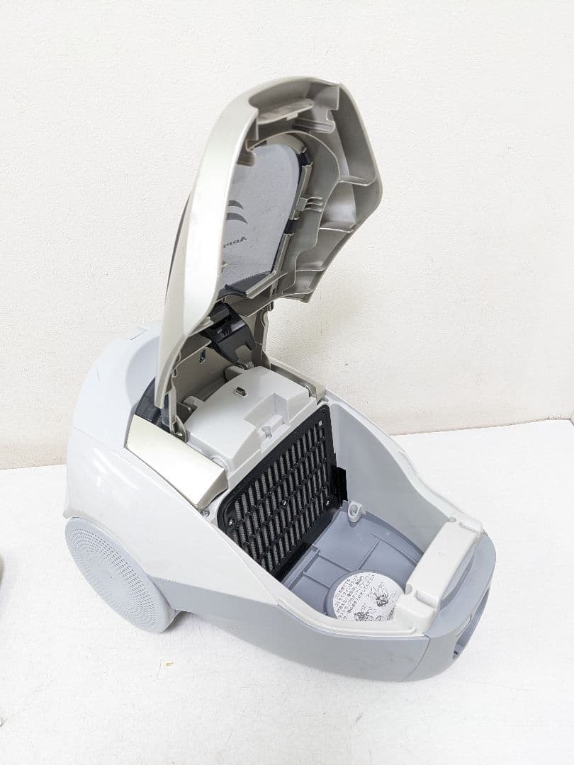 TOSHIBA 東芝 VC-C88E6-N サイクロン式掃除機 2010年製