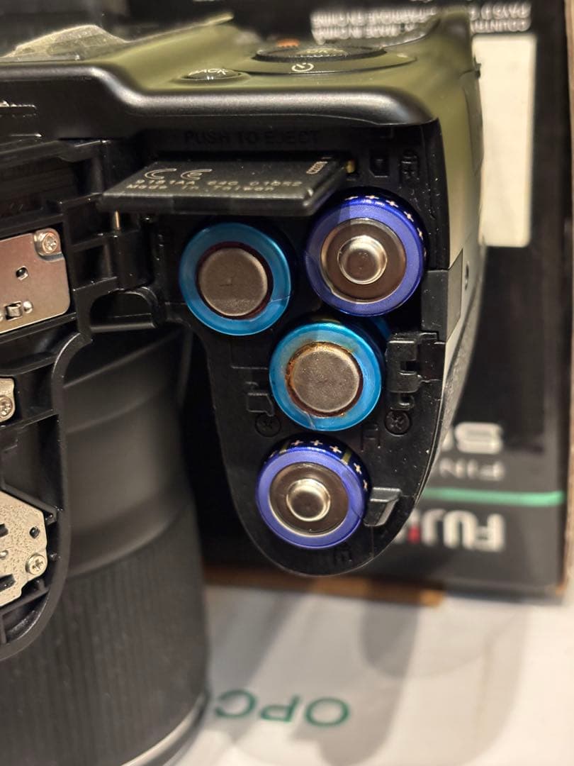 Fujifilm FinePix S8400 本体 元箱付き　説明書無し　美品