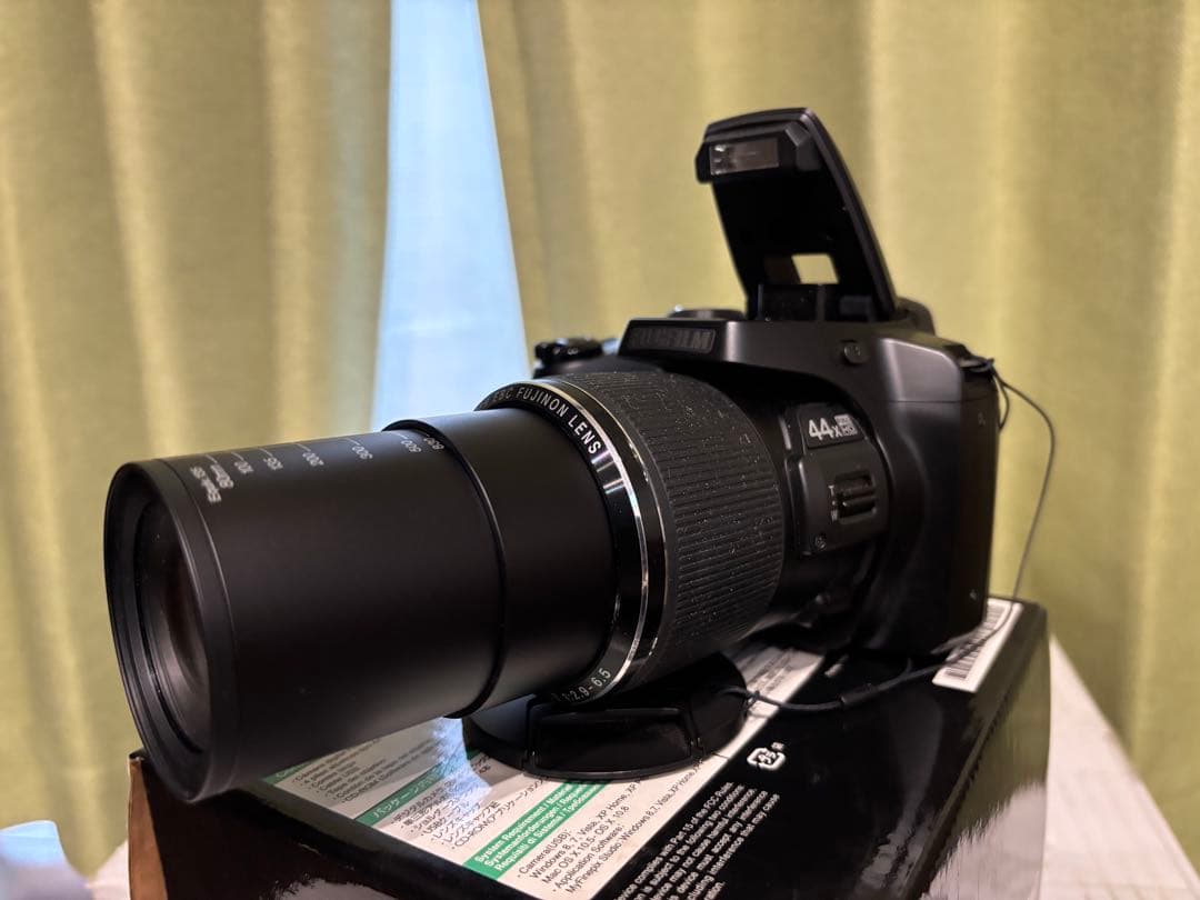 Fujifilm FinePix S8400 本体 元箱付き　説明書無し　美品