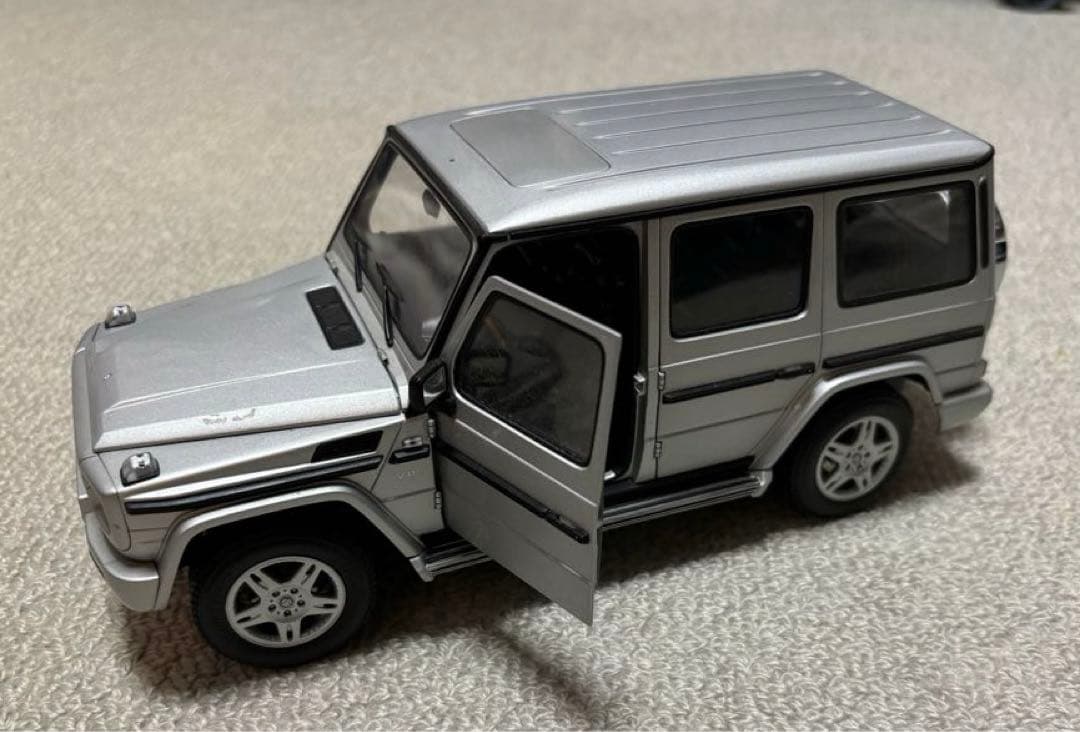 値下げAUTO ART メルセデス・ベンツ Gクラス ミニカー　1/18ジャンク