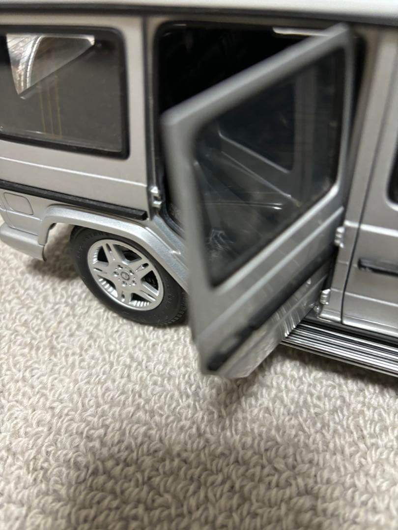 値下げAUTO ART メルセデス・ベンツ Gクラス ミニカー　1/18ジャンク