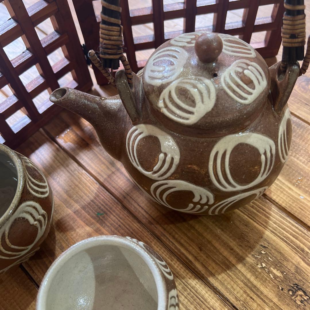 やちむん人気窯　山城窯　急須　湯呑みセット　新品未使用　（湯呑は2個）　値下げ中