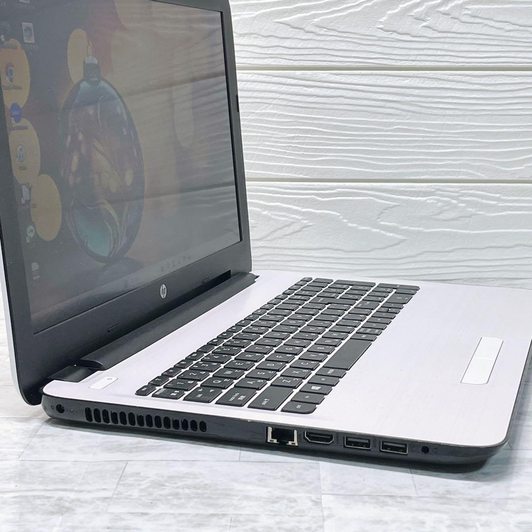 おしゃれホワイト❤️フルHD大画面✨テンキー付ノートパソコン✨Windows11