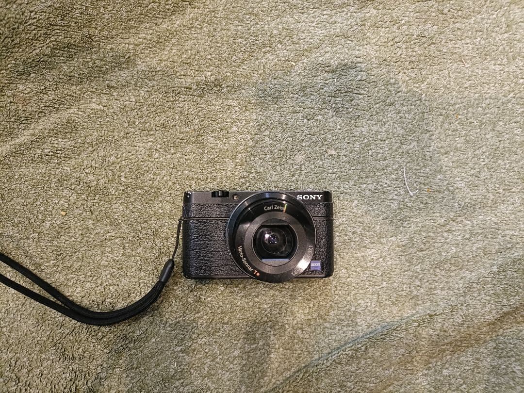 SONY コンパクトデジタルカメラ rx100