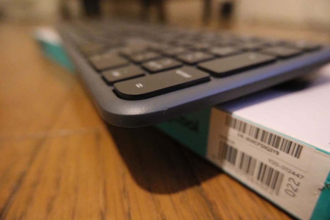 logicool SIGNATURE SLIM K950GR キーボード