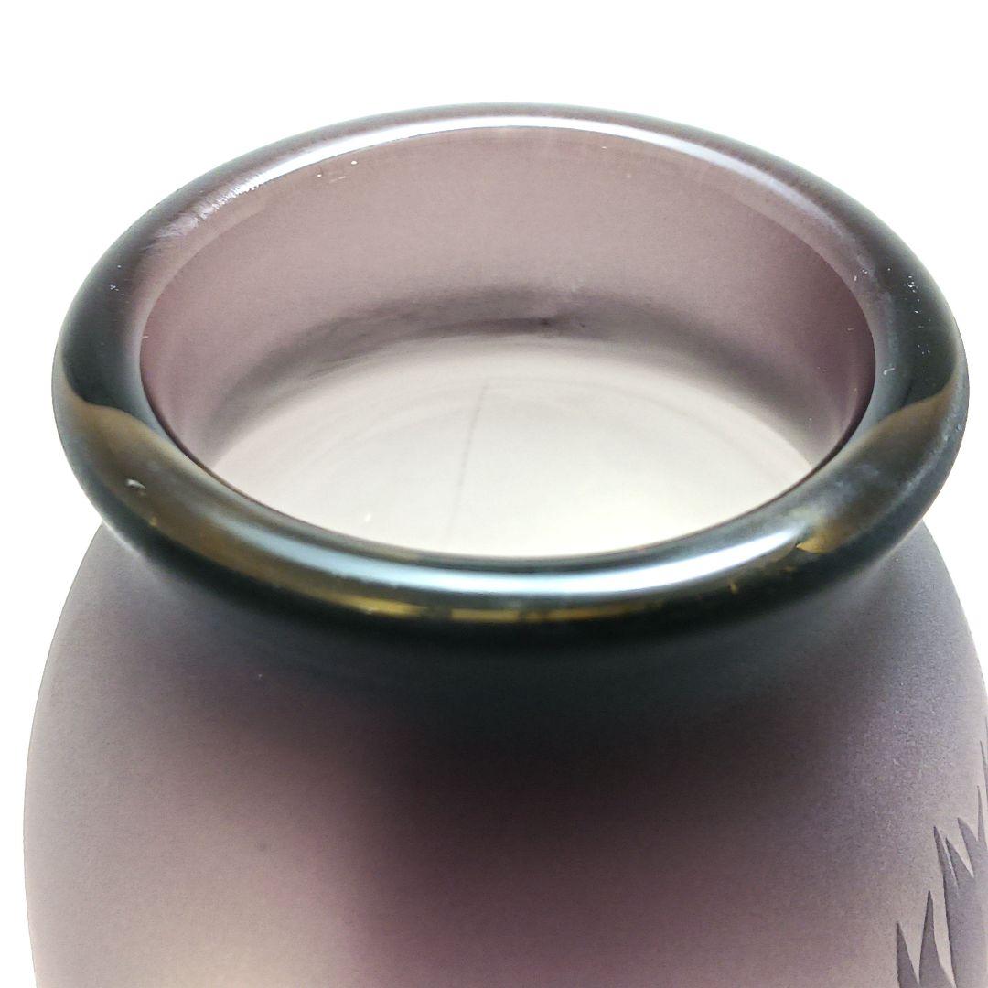 Y3279-1 ガレ風 被せガラス 花文花瓶 高さ23㎝　 　ten