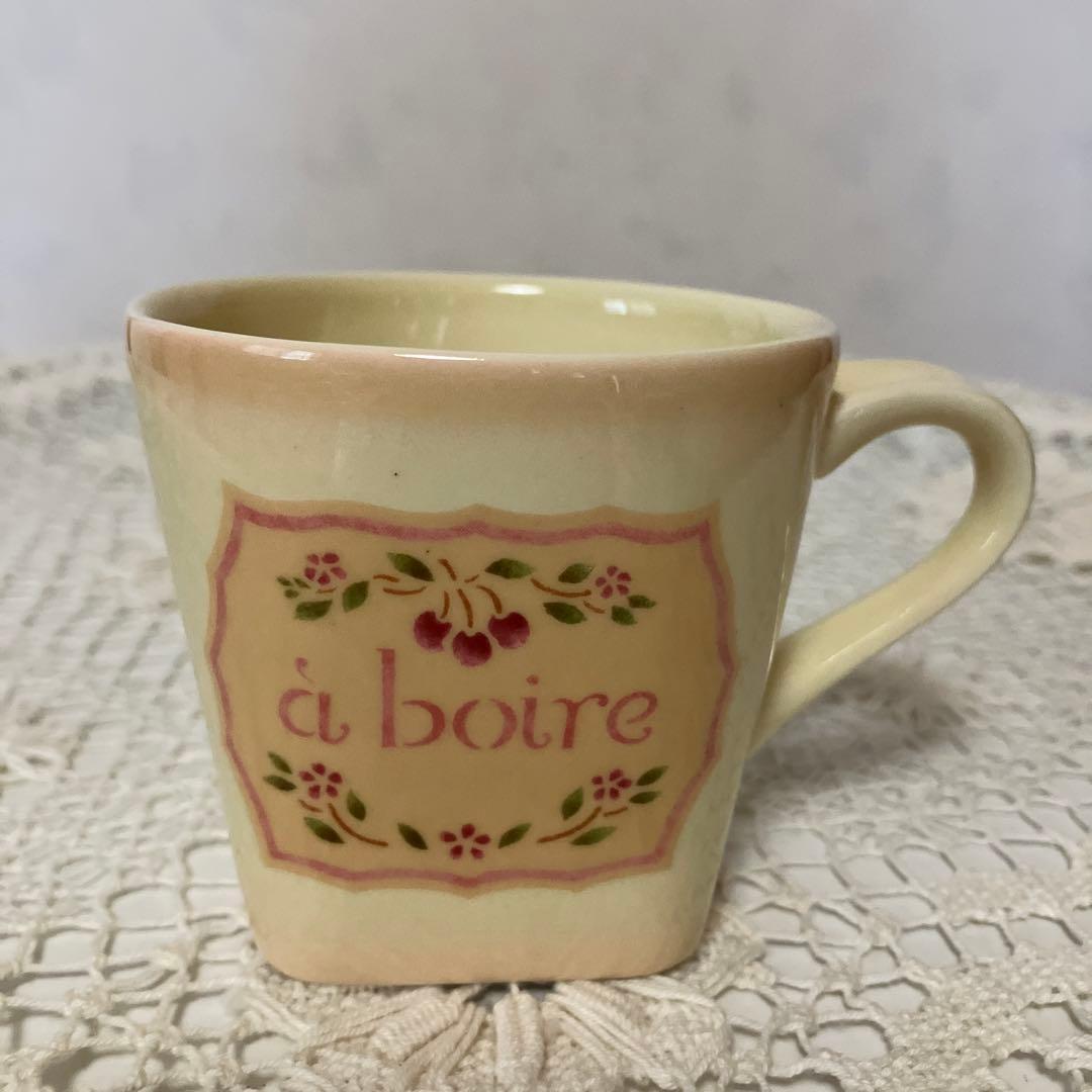 マニー　アンティークチェリー　キャニスター2個　カップ2個　ソーサーの5点セット