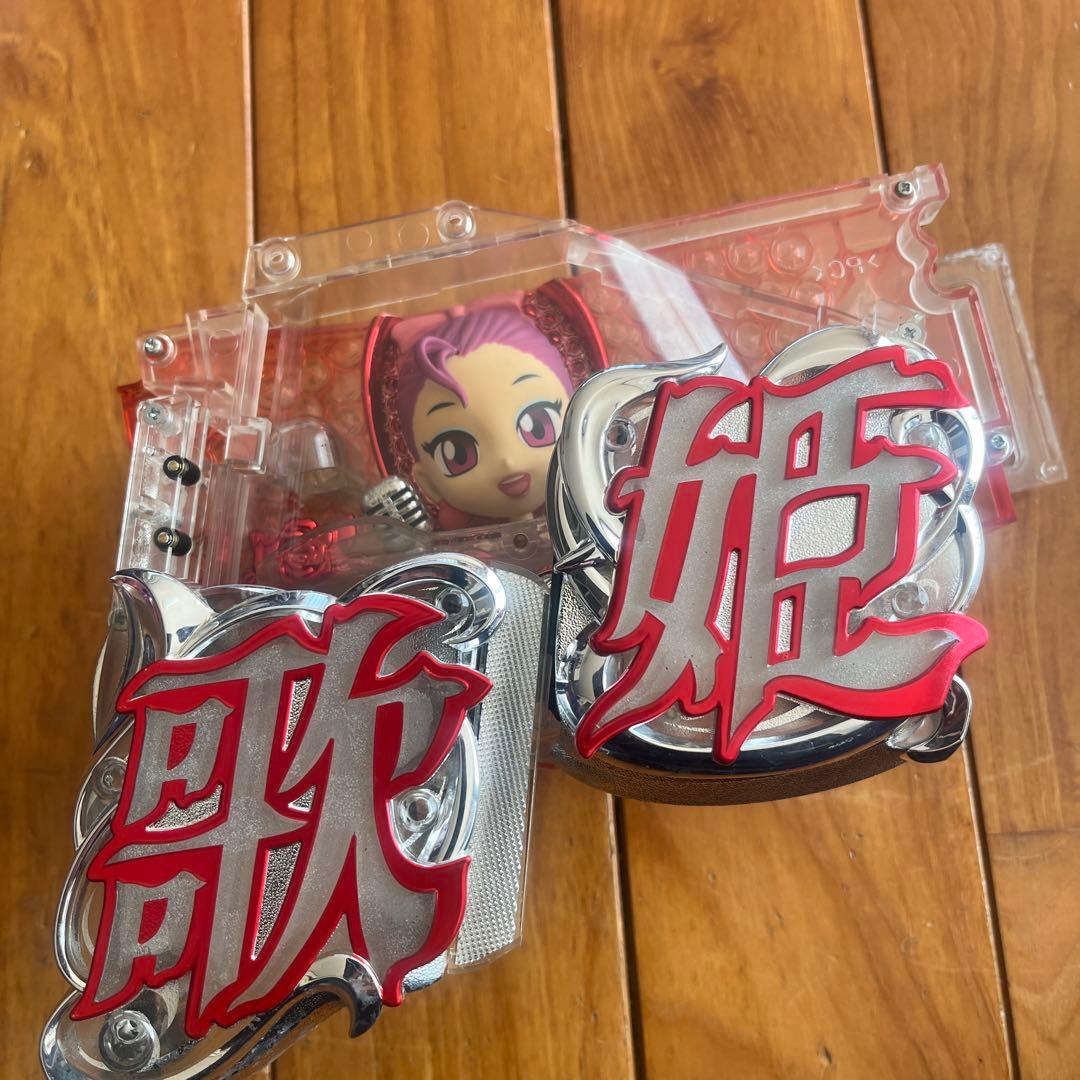 歌姫 パチンコ台 シルバー/赤