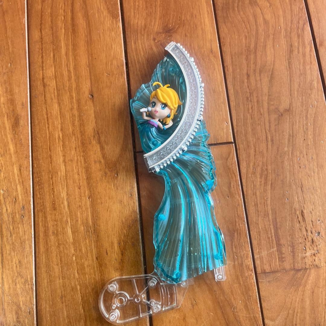 歌姫 パチンコ台 シルバー/赤