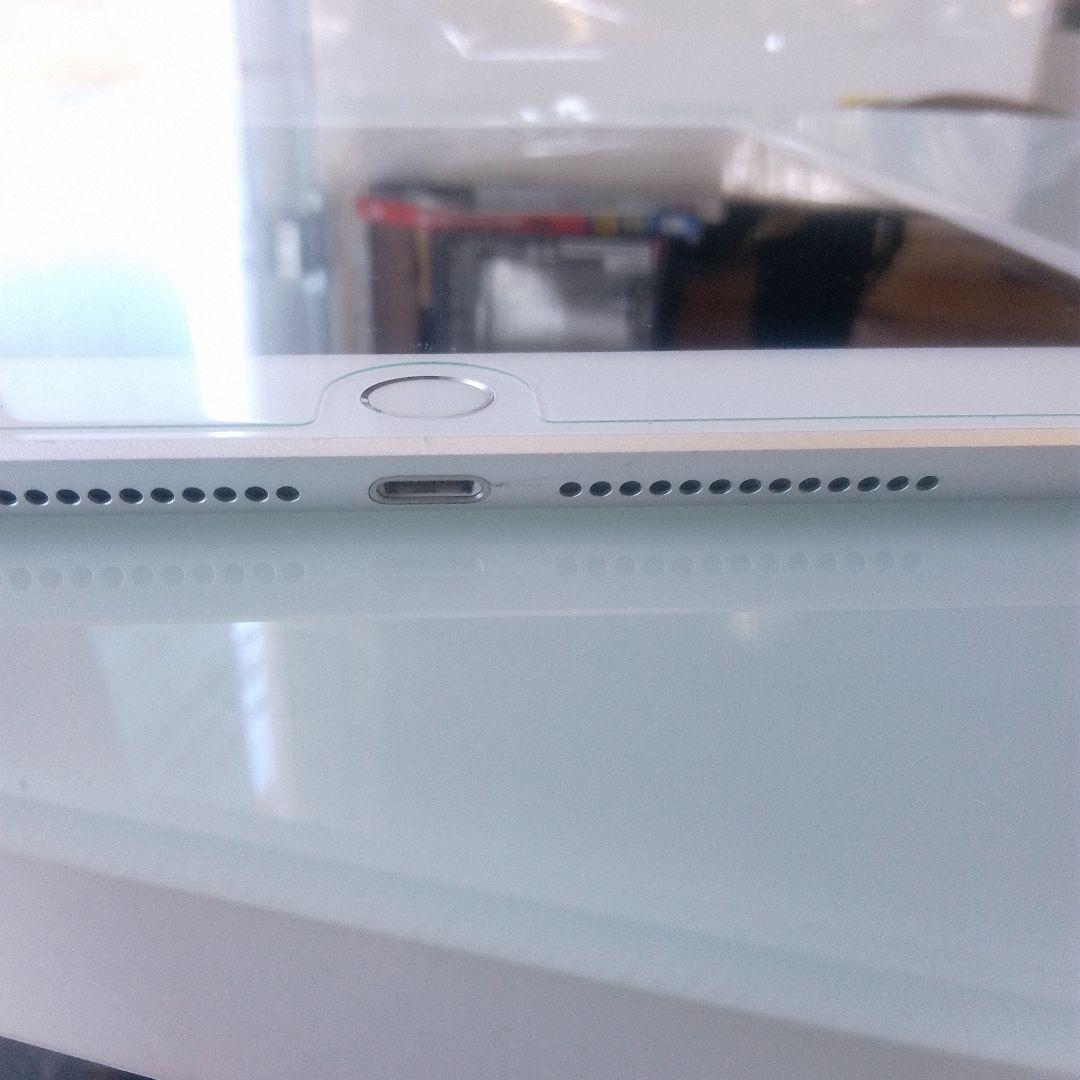 Apple iPad 32G 第5世代 SIMなし 初期化済み 外箱なし