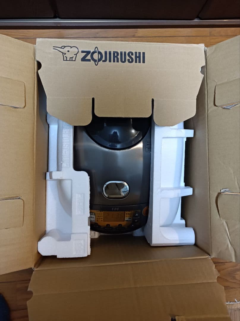 象印ZOJIRUSHI 極め炊き IH炊飯ジャー5.5号炊き 12/16迄