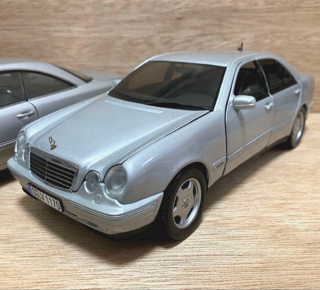 レア！　新品　1/18 ミニカー　メルセデスベンツ　E320 セダン　箱あり