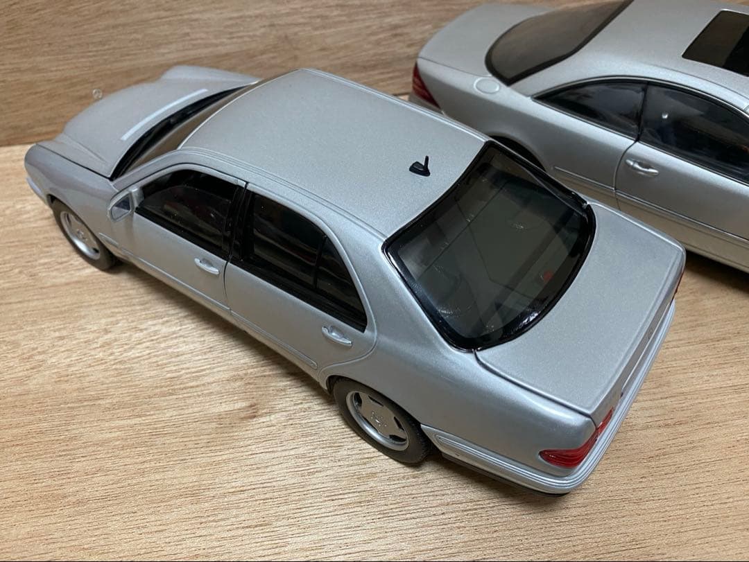 レア！　新品　1/18 ミニカー　メルセデスベンツ　E320 セダン　箱あり