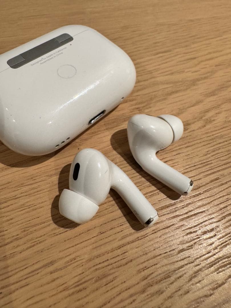 AirPods Pro2 ケース／ケーブル／イヤーピース付き　A2698