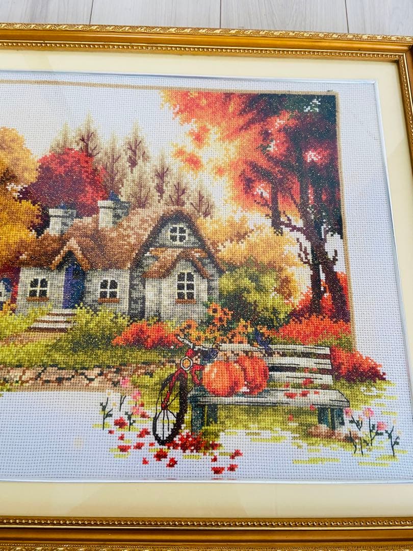 クロスステッチ刺繍　完成品　額付き　秋風景画　ハンドメイド　インテリア