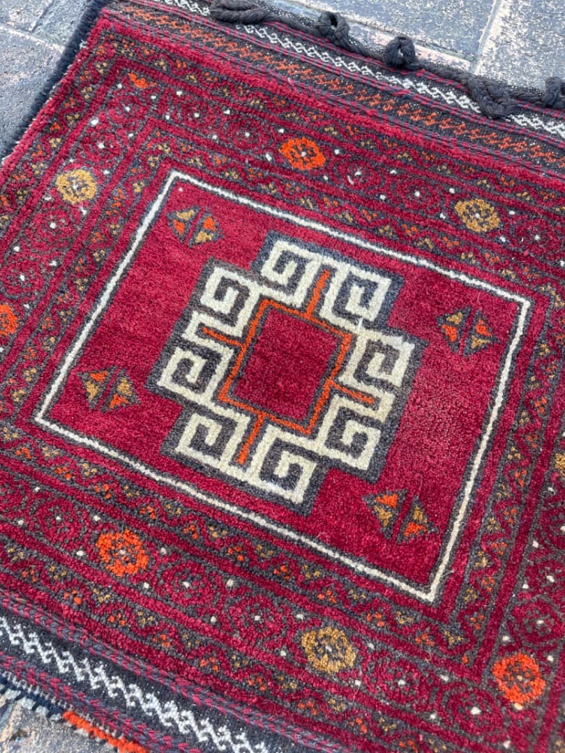 Beluch 遊牧民のバッグ 53x52cm