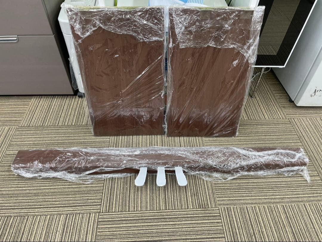 電子ピアノ88鍵盤　ハンマーアクション鍵盤　３本ペダル　マホガニー