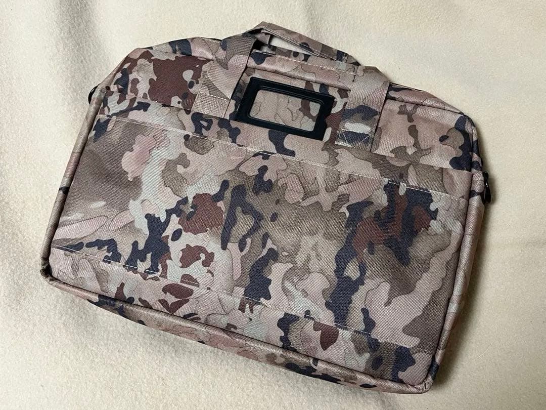 現役最新型中国武装警察21式冬迷彩バッグ ショルダーストラップ付き