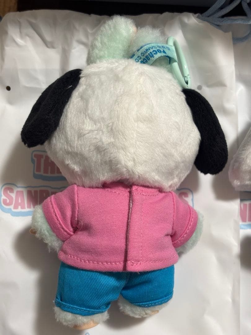 ラブブ LABUBU サンリオ ポップマート ぬいぐるみ