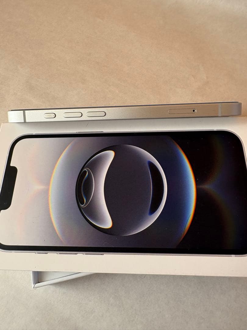 iPhone 16e ホワイト 本体 ケーブル 箱 オマケ付