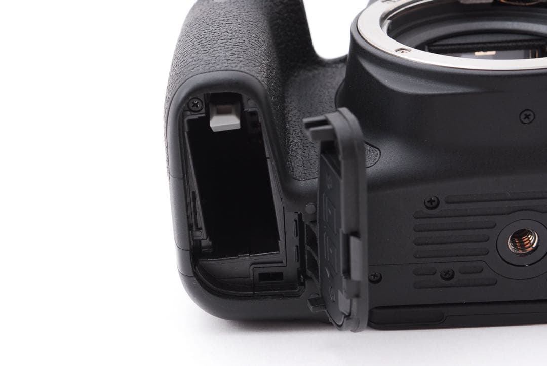 【保証付き】キヤノンデジタル一眼レフカメラ Canon EOS Kiss X9i