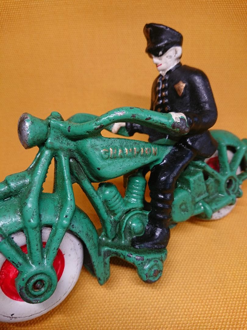 人形　バイク　金属　オブジェ　置物　インテリア　工芸品　美術品　A1338