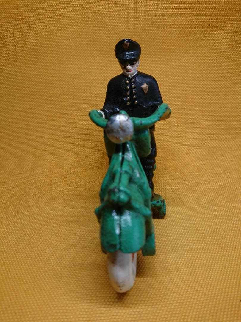 人形　バイク　金属　オブジェ　置物　インテリア　工芸品　美術品　A1338