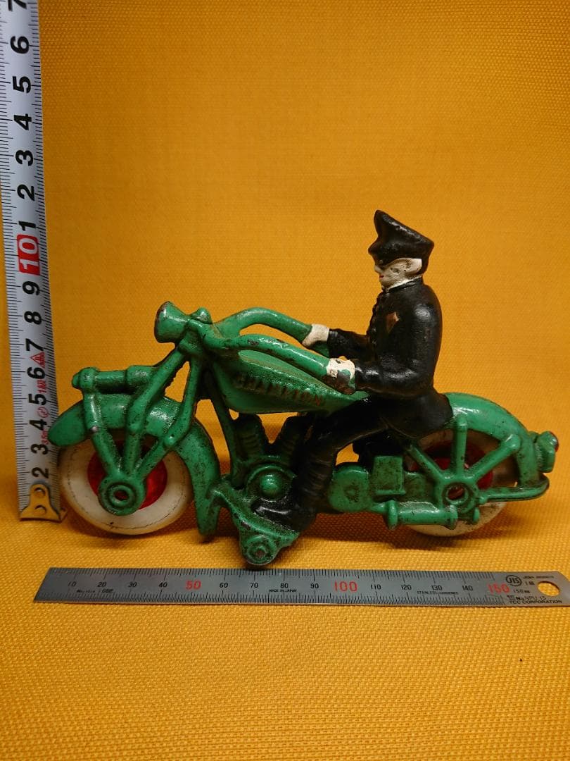 人形　バイク　金属　オブジェ　置物　インテリア　工芸品　美術品　A1338