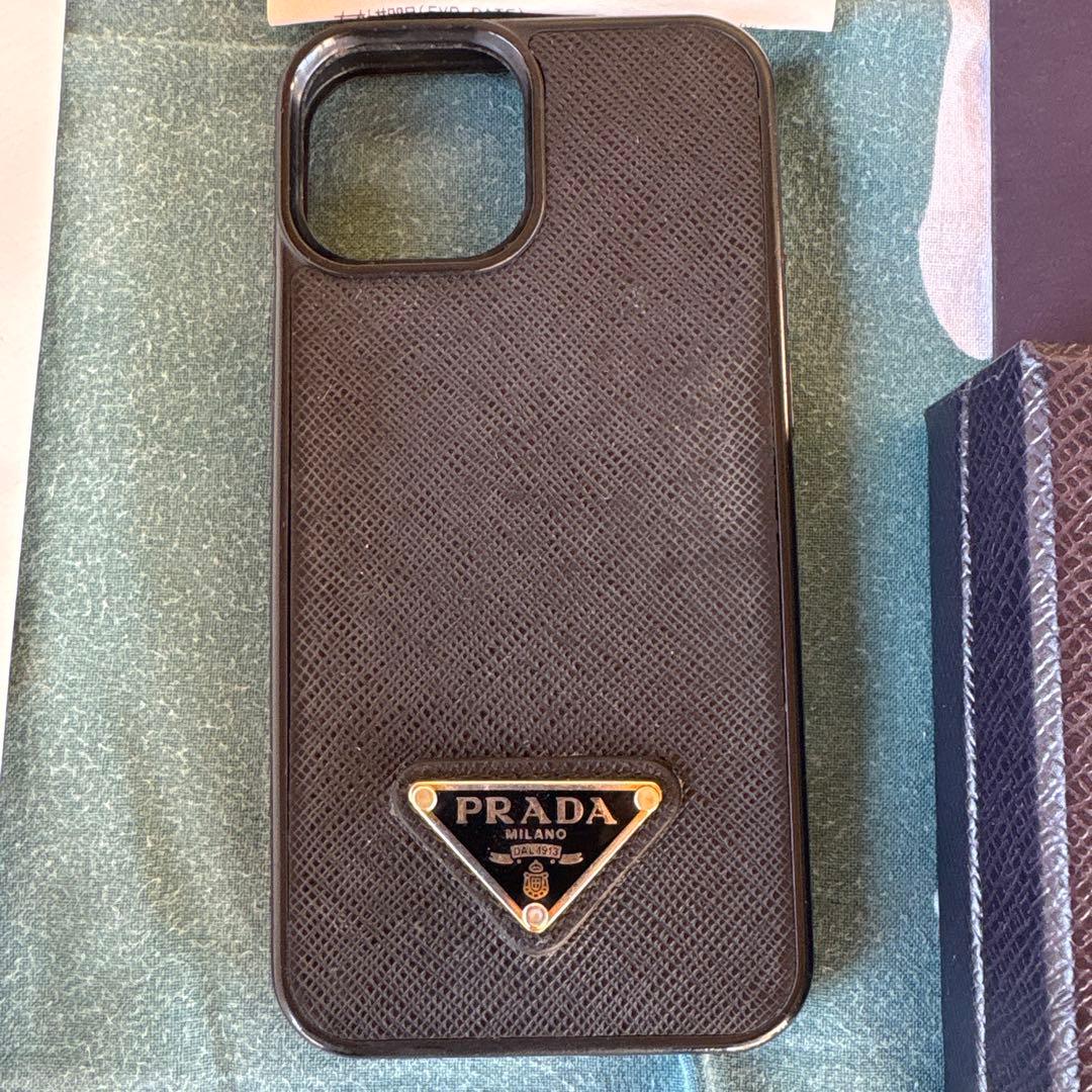 PRADA アイホンケース