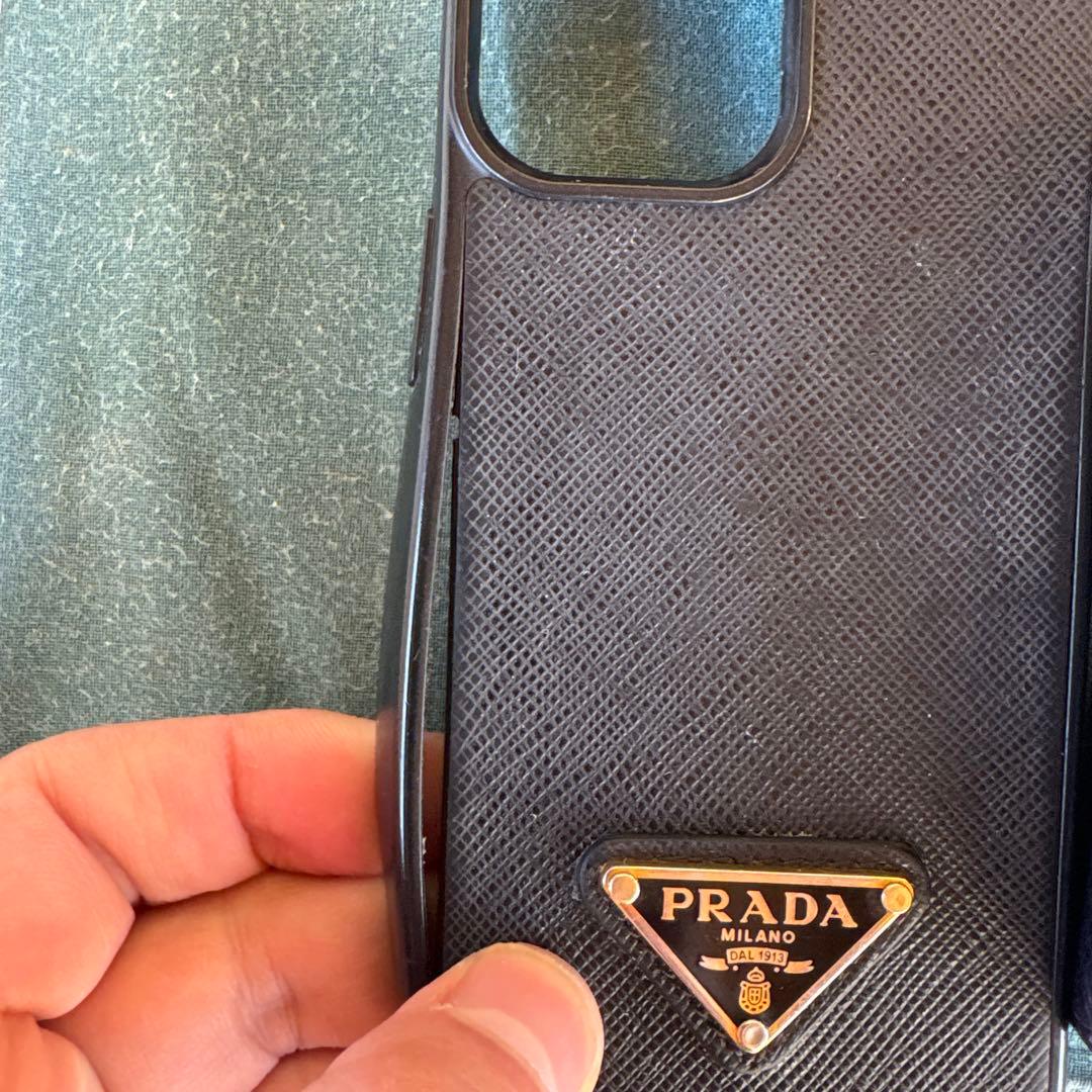 PRADA アイホンケース