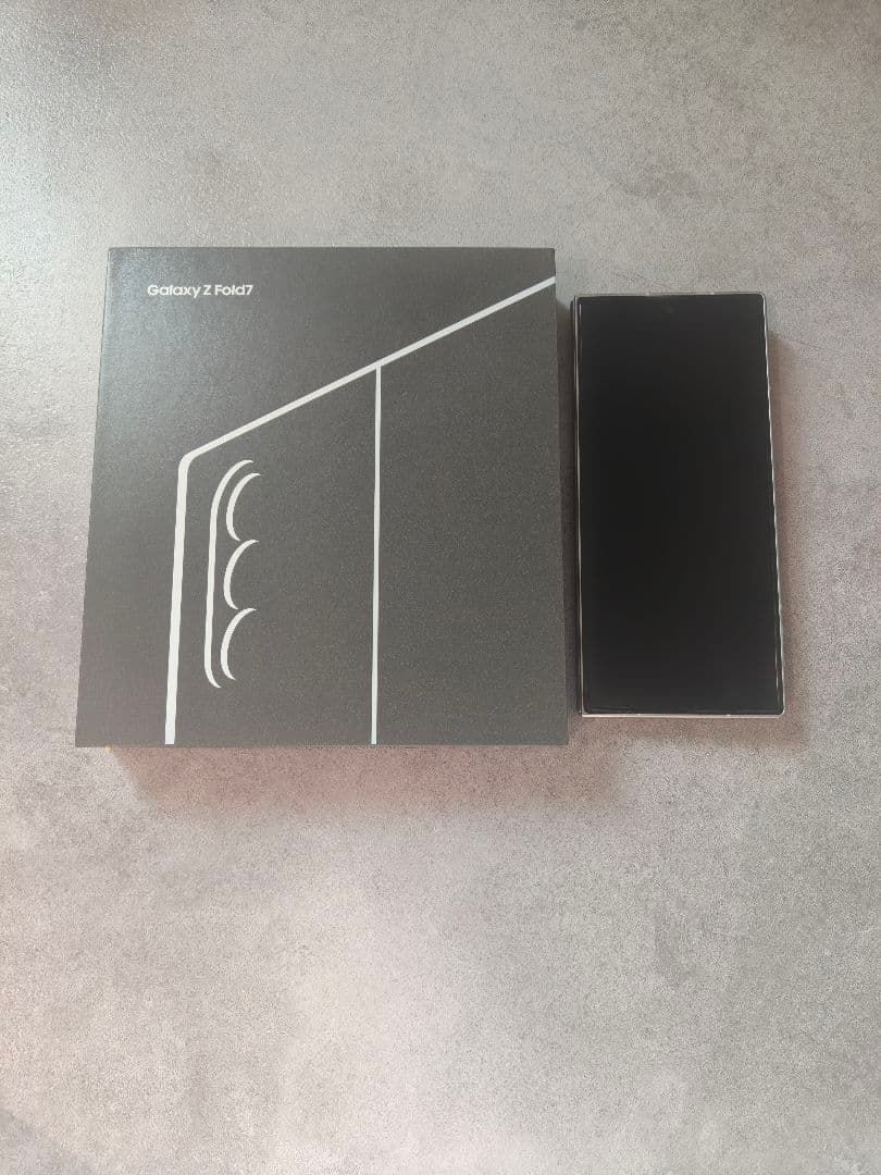 美品 Samsung Galaxy Z Fold 7　SCG34