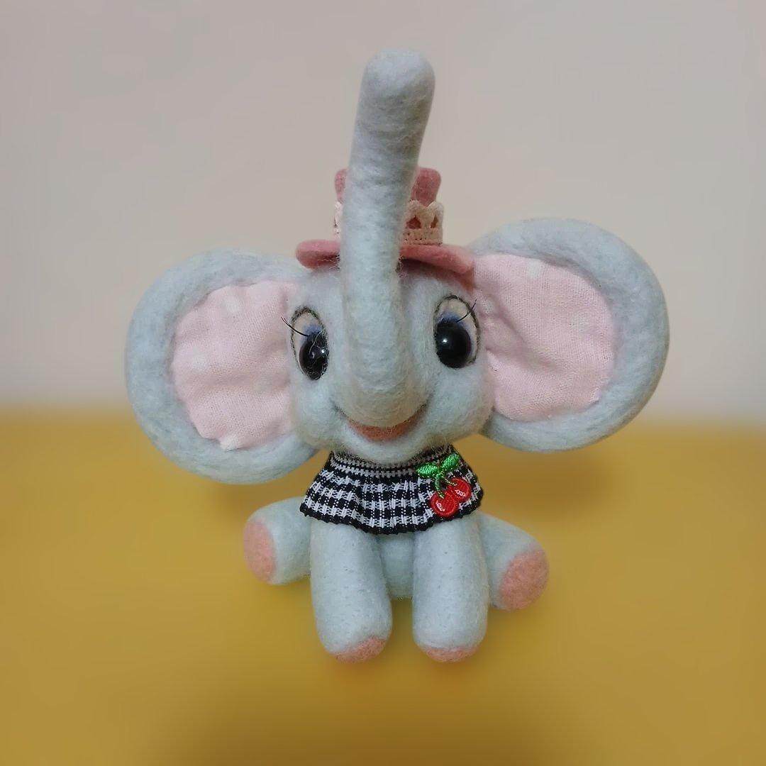 作家様　羊毛フェルト　ゾウ　ぬいぐるみ